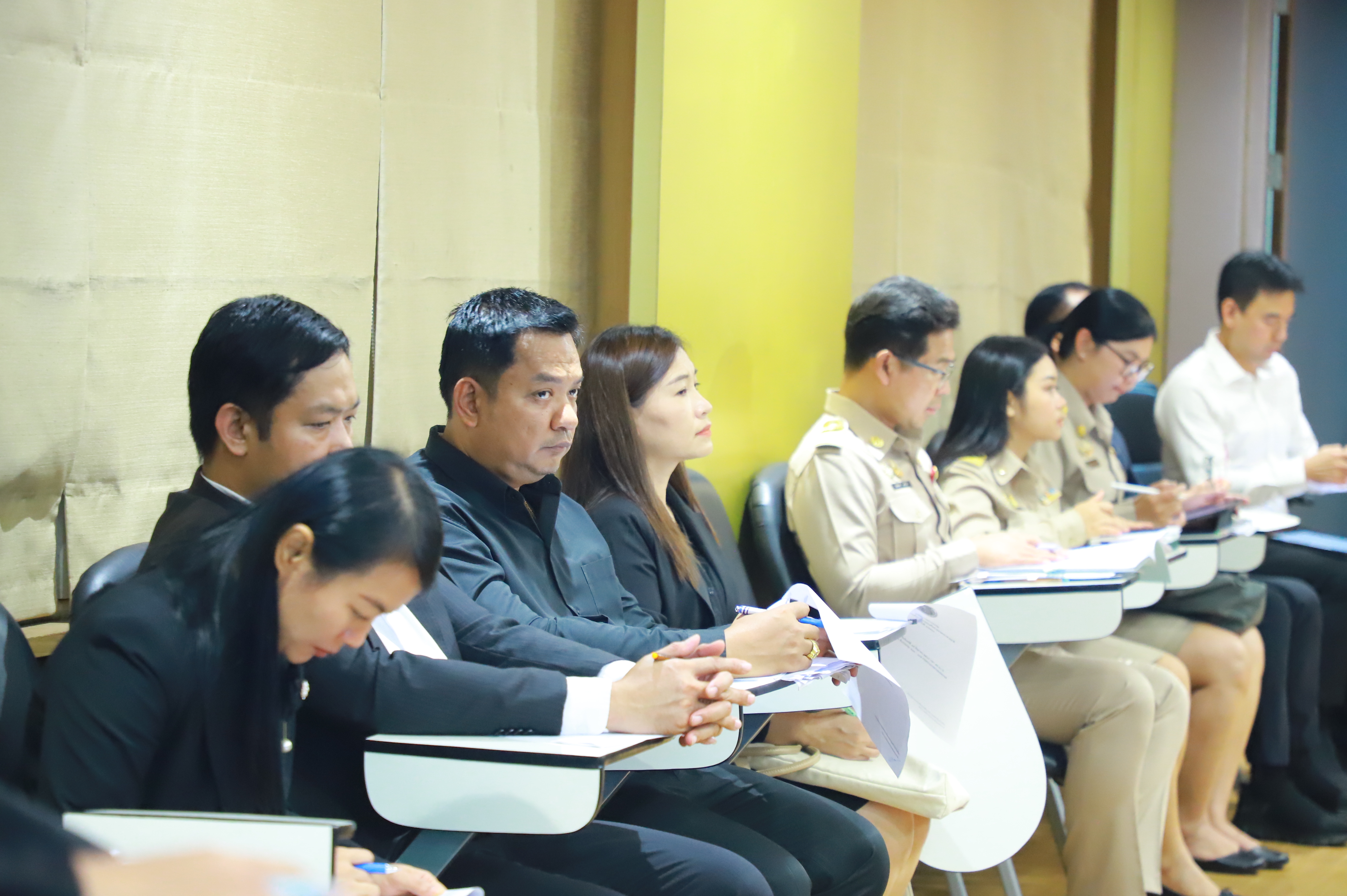 title - ส.ป.ก. ร่วมการประชุมคณะกรรมการแก้ไขปัญหาของเครือข่ายเกษตรกรช่วยชาติ ครั้งที่ 1/2569